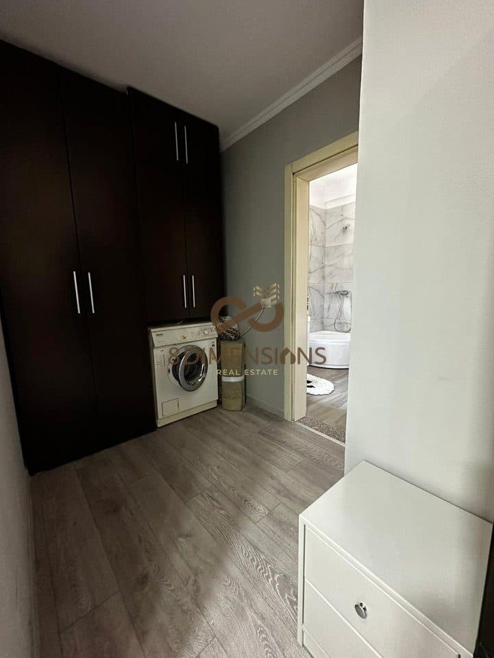 Jepet me qera Garzoniere prane Casa Italia (D821A-8) 3