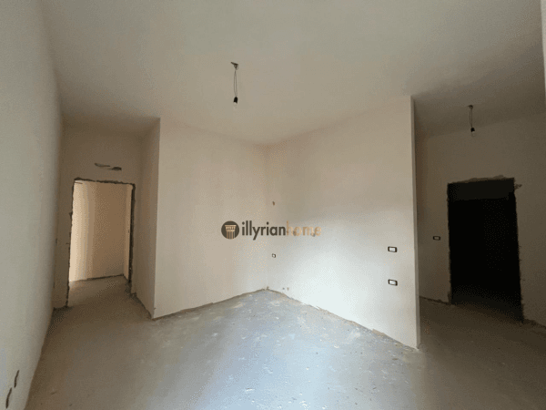 Shitet Apartament 2+1+2 Tualete, Laprakë, Tiranë 3