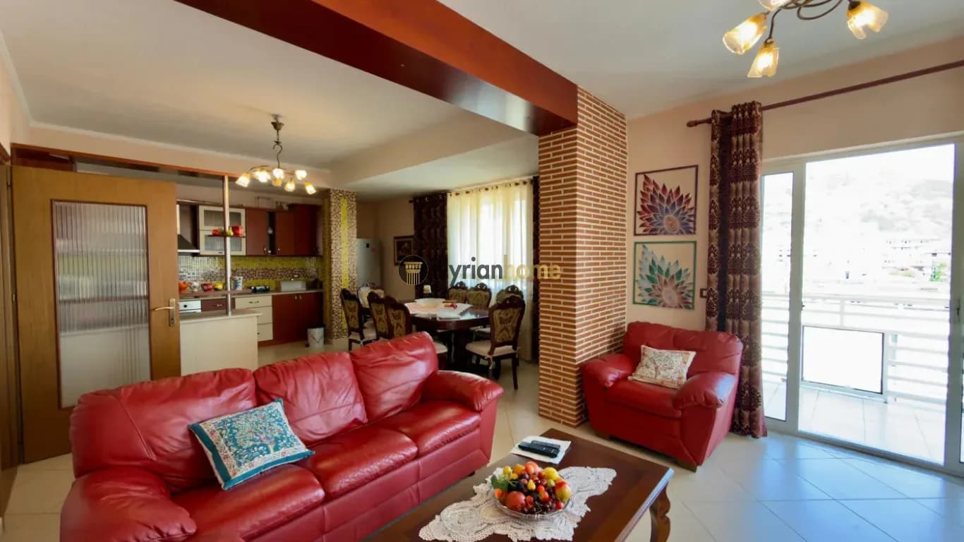 APARTAMENT 3+1 ME QIRA | QENDRA E POGRADECIT| PAMJE NGA LIQENI 2