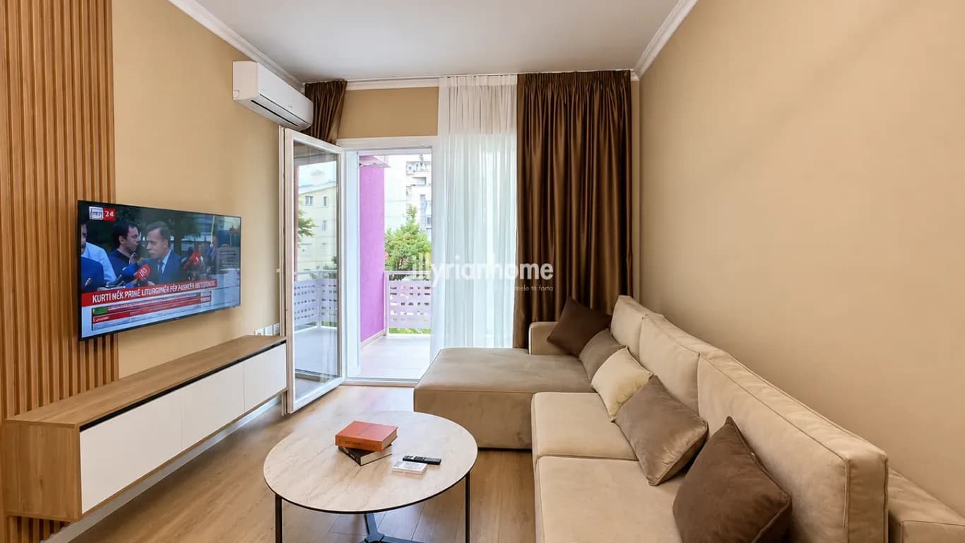JEPET ME QIRA | APARTAMENT 2+1 + GARAZH | PRANË XHAMISË SË SELITËS- I Restauruar dhe i Mobiluar 2