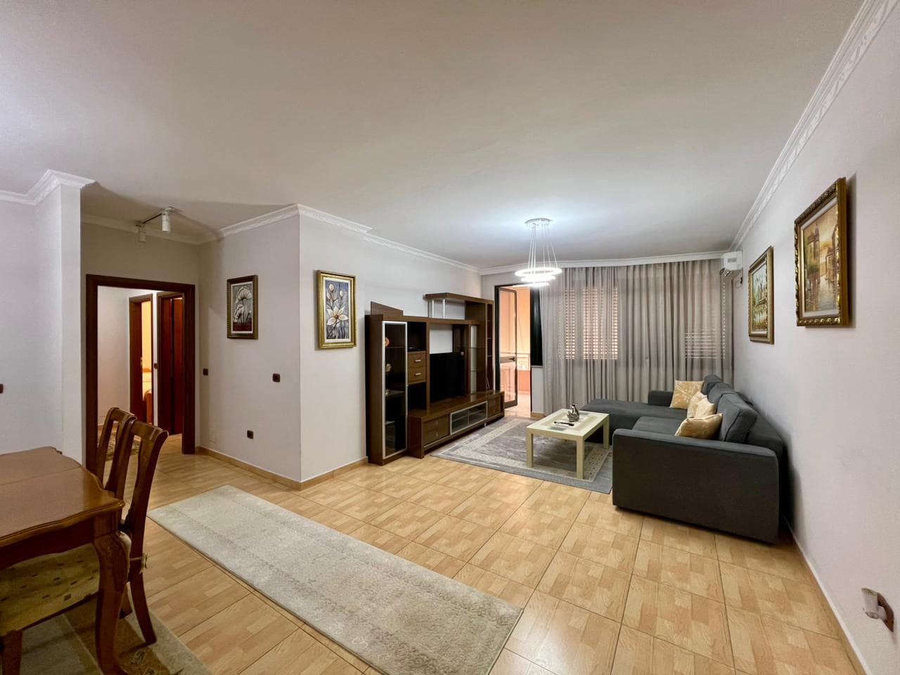 Qira, Apartament 2+1+2 tualete, ”Rruga e Kavajës”, Tiranë.