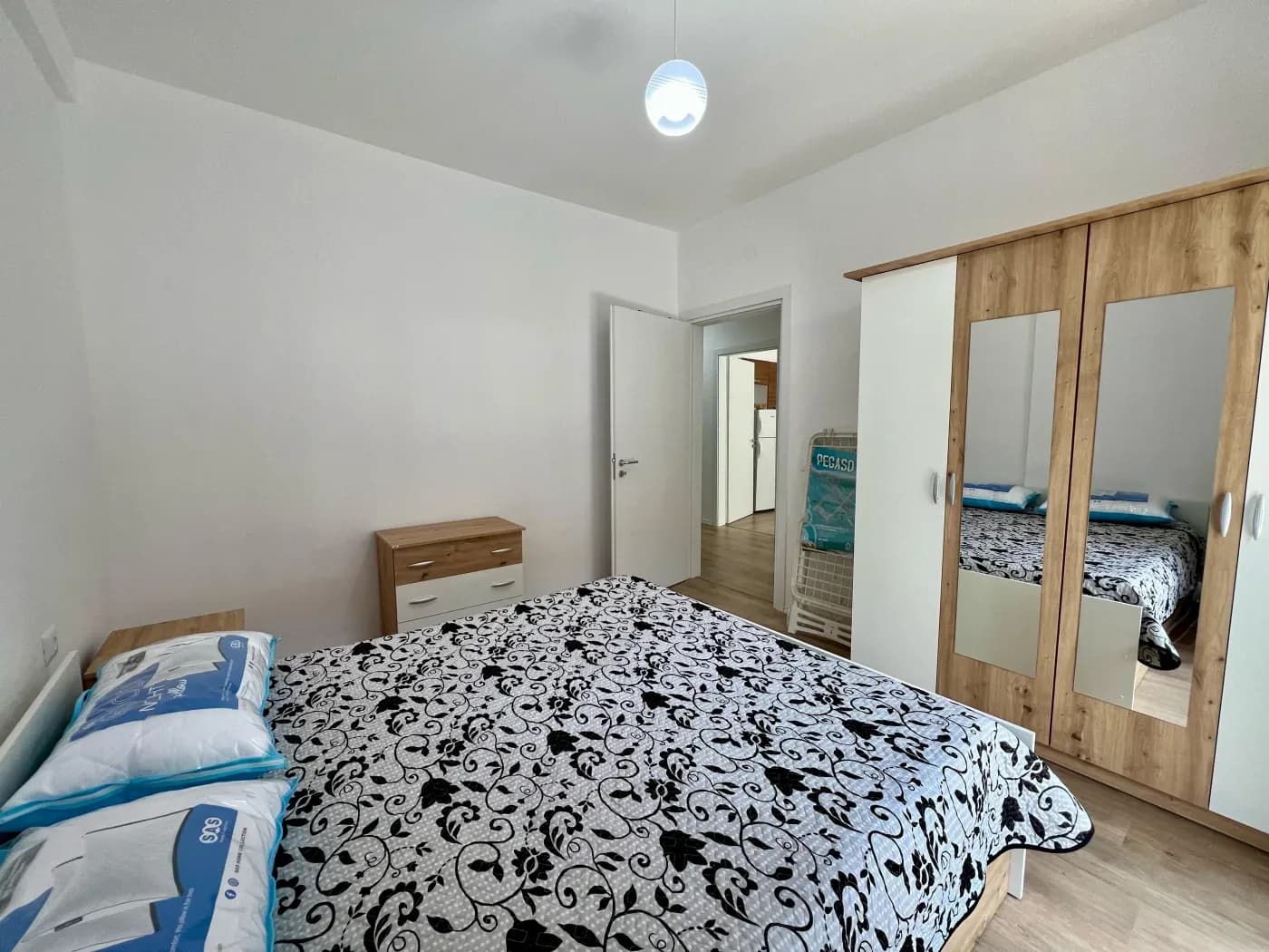 Qira, Apartament 2+1, ”Paskuqan”, Tiranë. 2