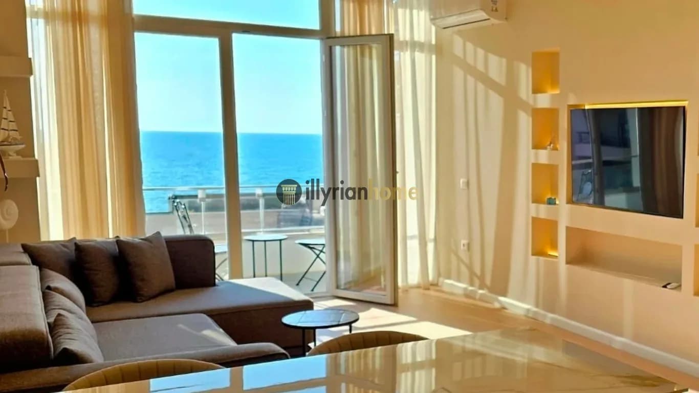 SHITET | APARTAMENT 2+1 ME PAMJE PANORAMIKE TË DETIT | PËRBALLË HOTEL BRITANIA, VLORË 2