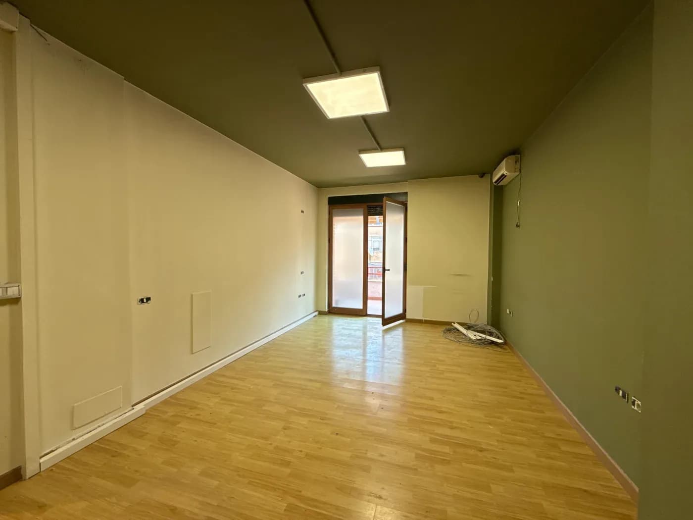 Ambient Modern 220 m² për Qira | Myslym Shyri, Tiranë