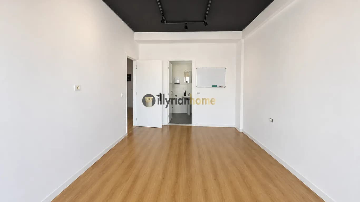 EKSKLUZIVE | Jepet me Qira Ambient Zyre | Kristal Center, Komuna e Parisit-Tiranë 2