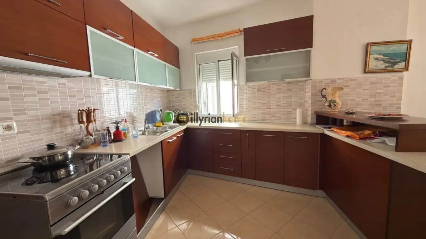Ekskluzive | Shitet apartament 2+1 pranë Liqenit – Pogradec 3