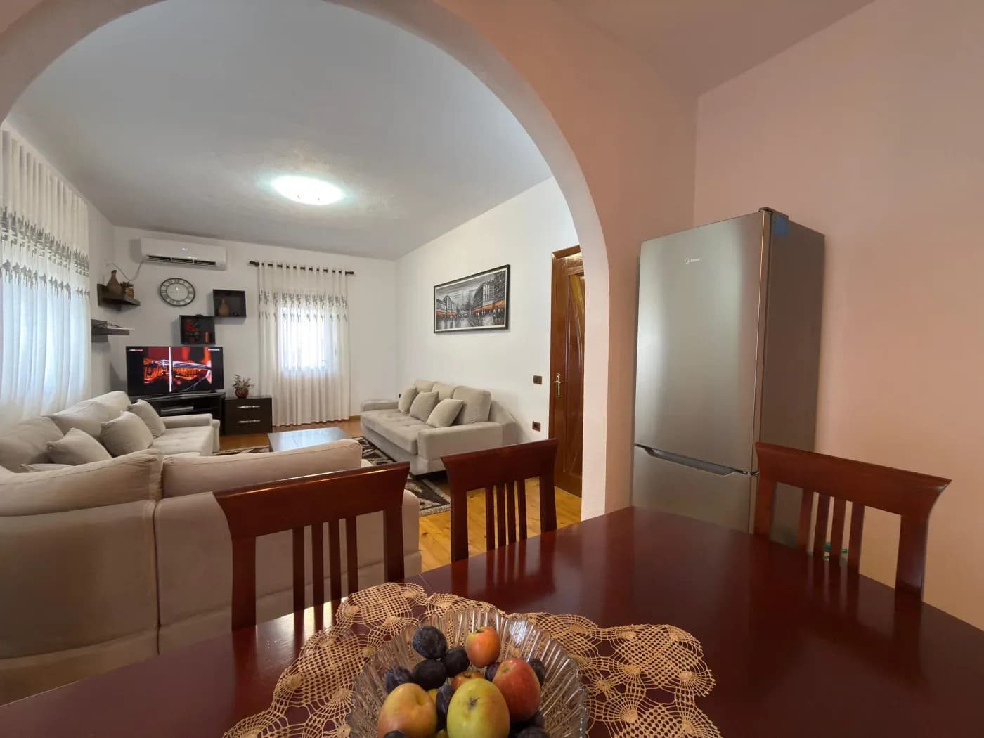 Shtëpi private me qira | Ideale për familje, diplomatë dhe staf ndërkombëtar | 3 parkime 4