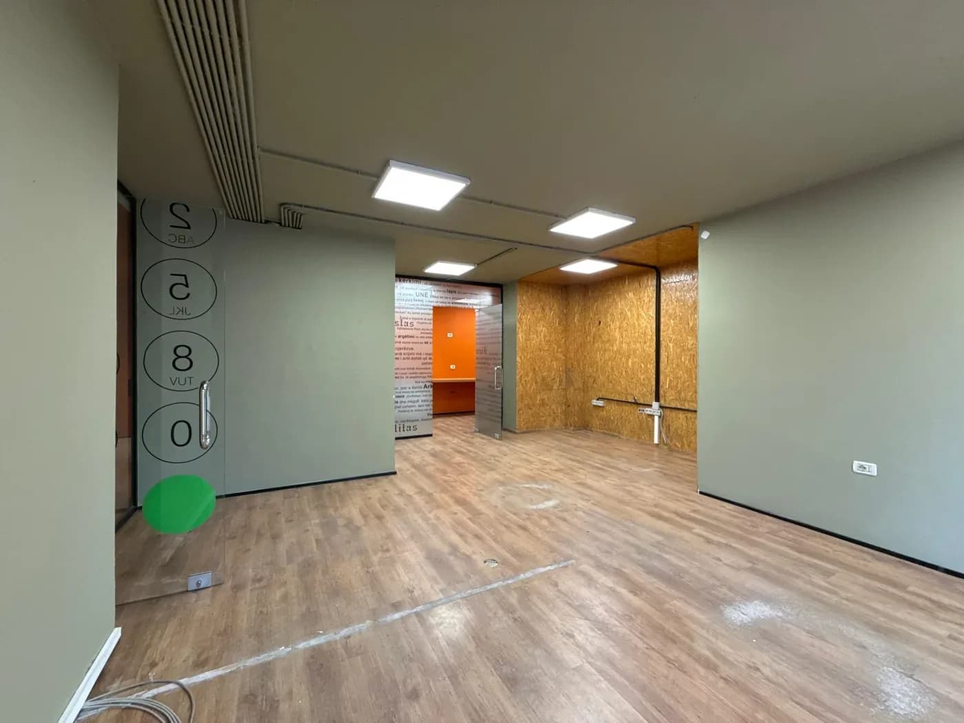 Ambient Modern 220 m² për Qira | Myslym Shyri, Tiranë 4
