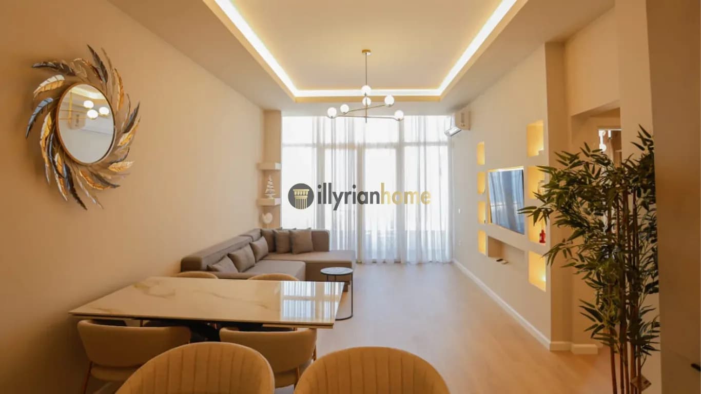 SHITET | APARTAMENT 2+1 ME PAMJE PANORAMIKE TË DETIT | PËRBALLË HOTEL BRITANIA, VLORË