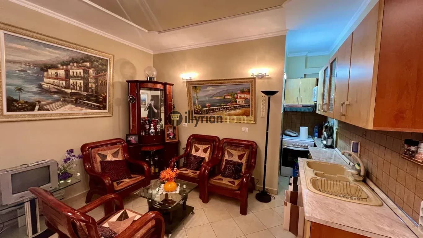 Ekskluziv, shitet Apartament 2+1 + ballkon , " Golem ", Durrës. 2