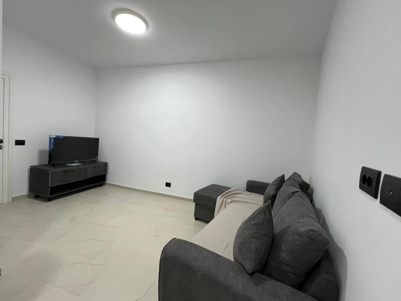 Qira, Apartament 1+1, ”Rr.Mihal Grameno”, Tiranë. 3