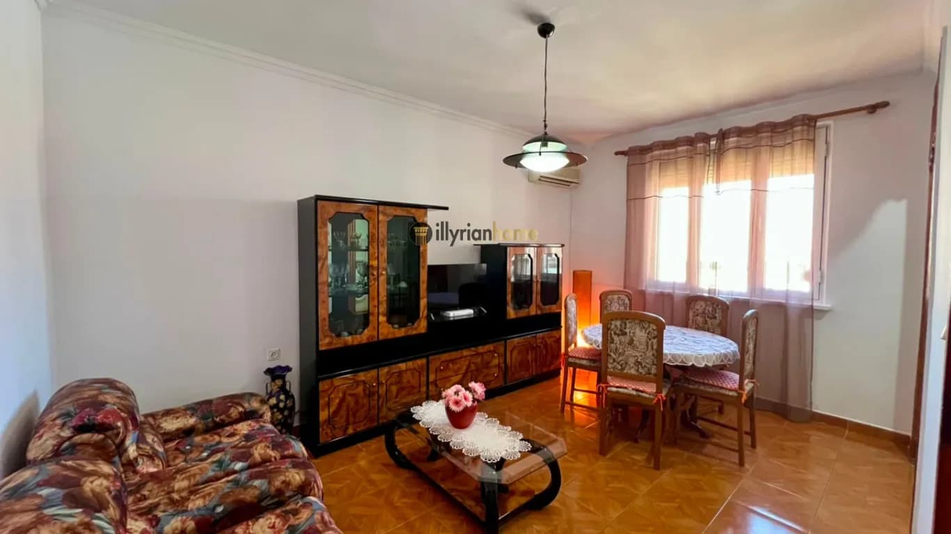 Qira, Apartament 2+1 "Shkolla e Kuqe", Tiranë.