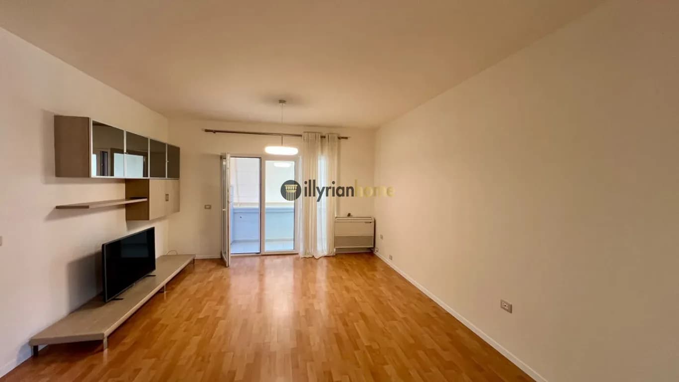 Qira | Apartament 2+1+2 me Ballkon | Pranë Liceut Artistik ,Tiranë 2