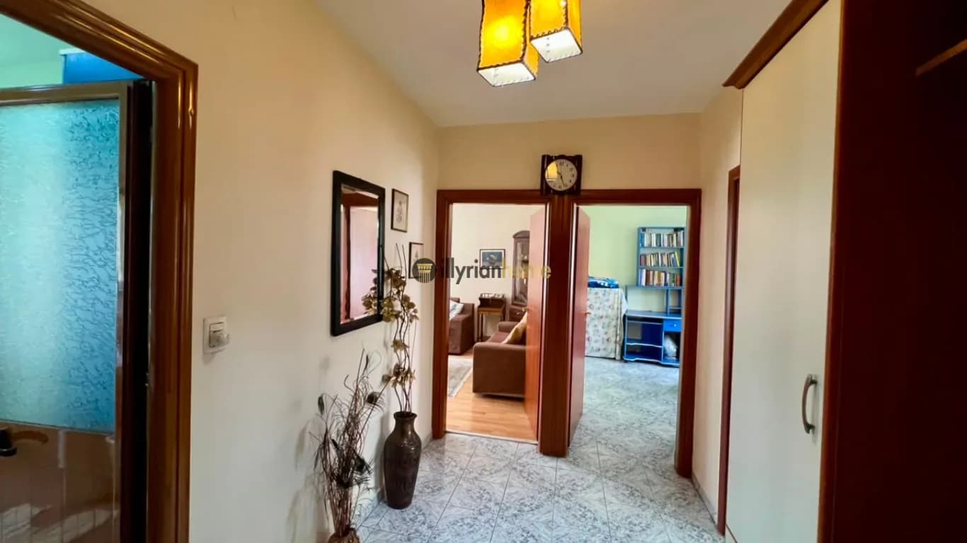 Qira ,Apartament 2+1 tek Xhamlliku 4