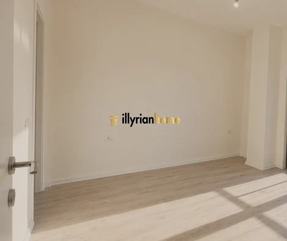 QIRA | APARTAMENT 2+1+2 – RRUGA E BARRIKADAVE, PRANË SHKOLLËS “LIDHJA E PRIZRENIT” 4