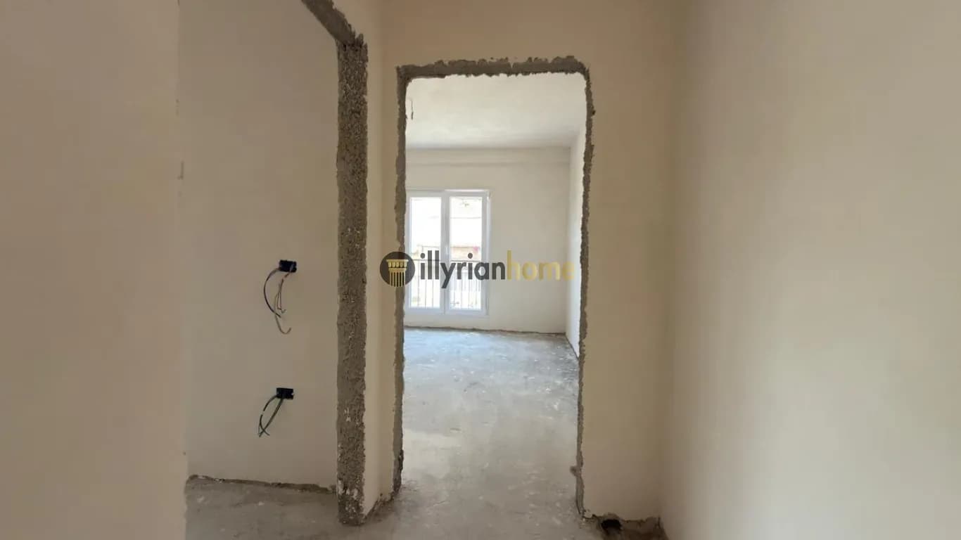 SHITET | APARTAMENT 2+1 ME BALLKON - Rruga "Mihal Grameno"-Tiranë
