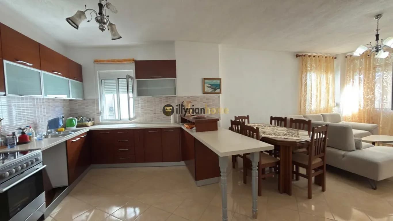 Ekskluzive | Shitet apartament 2+1 pranë Liqenit – Pogradec 4