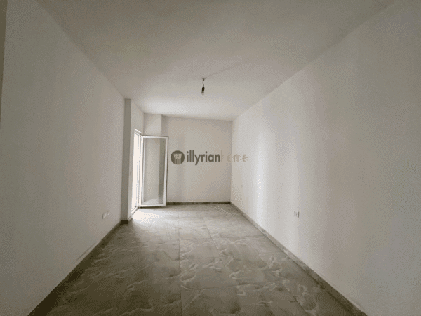 Shitet, Apartament 2+1 “Laprakë”,Tiranë. 3