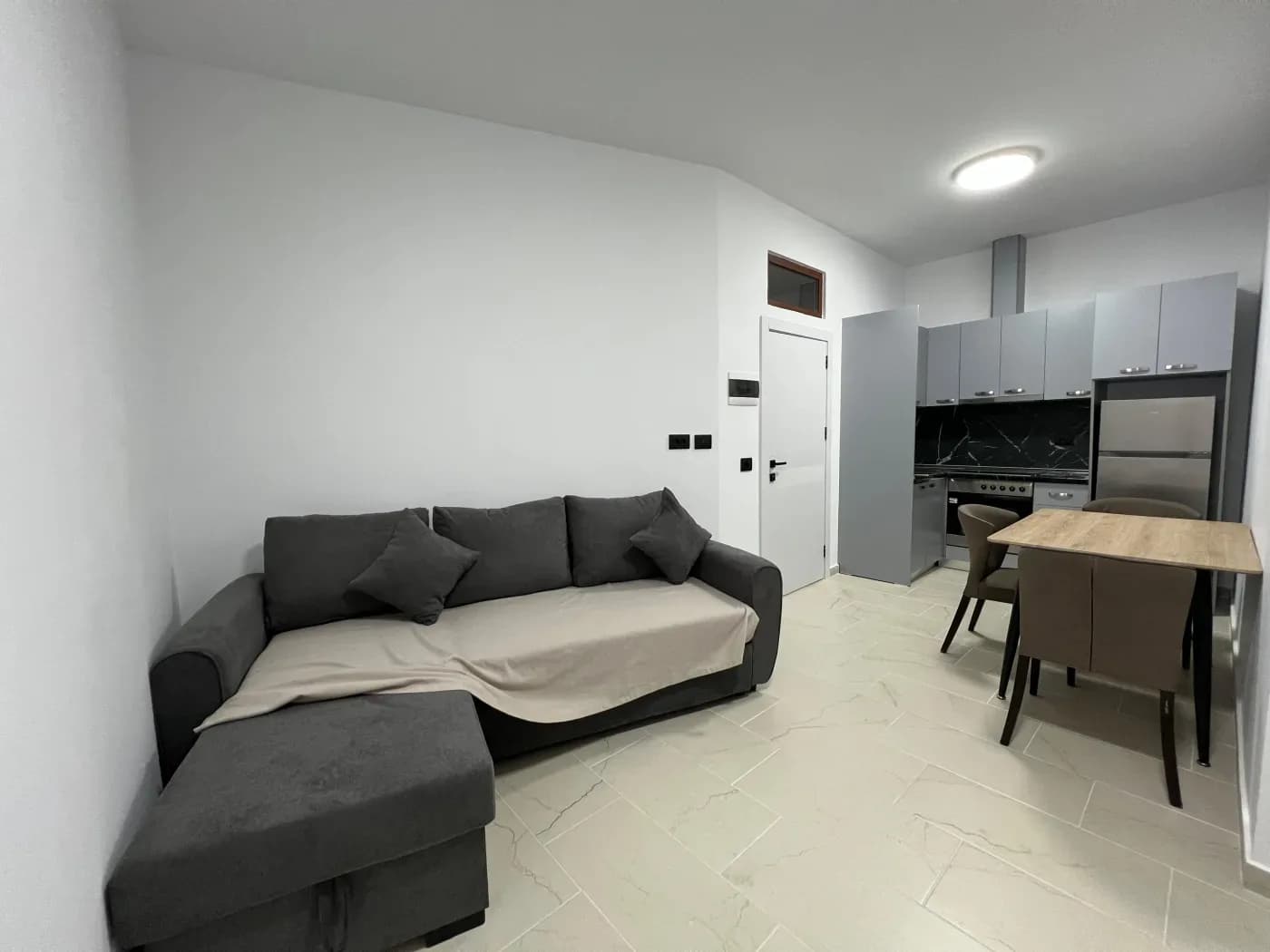 Qira, Apartament 1+1, ”Rr.Mihal Grameno”, Tiranë. 4