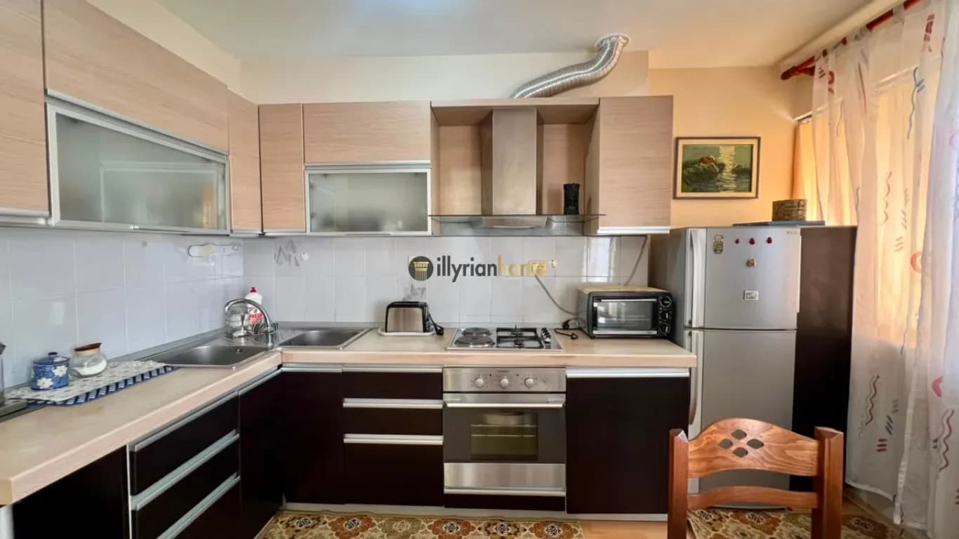Qira ,Apartament 2+1 tek Xhamlliku 2