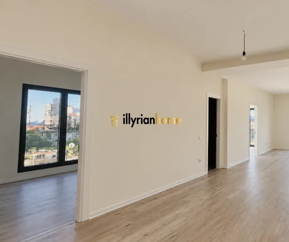 QIRA | APARTAMENT 2+1+2 – RRUGA E BARRIKADAVE, PRANË SHKOLLËS “LIDHJA E PRIZRENIT”