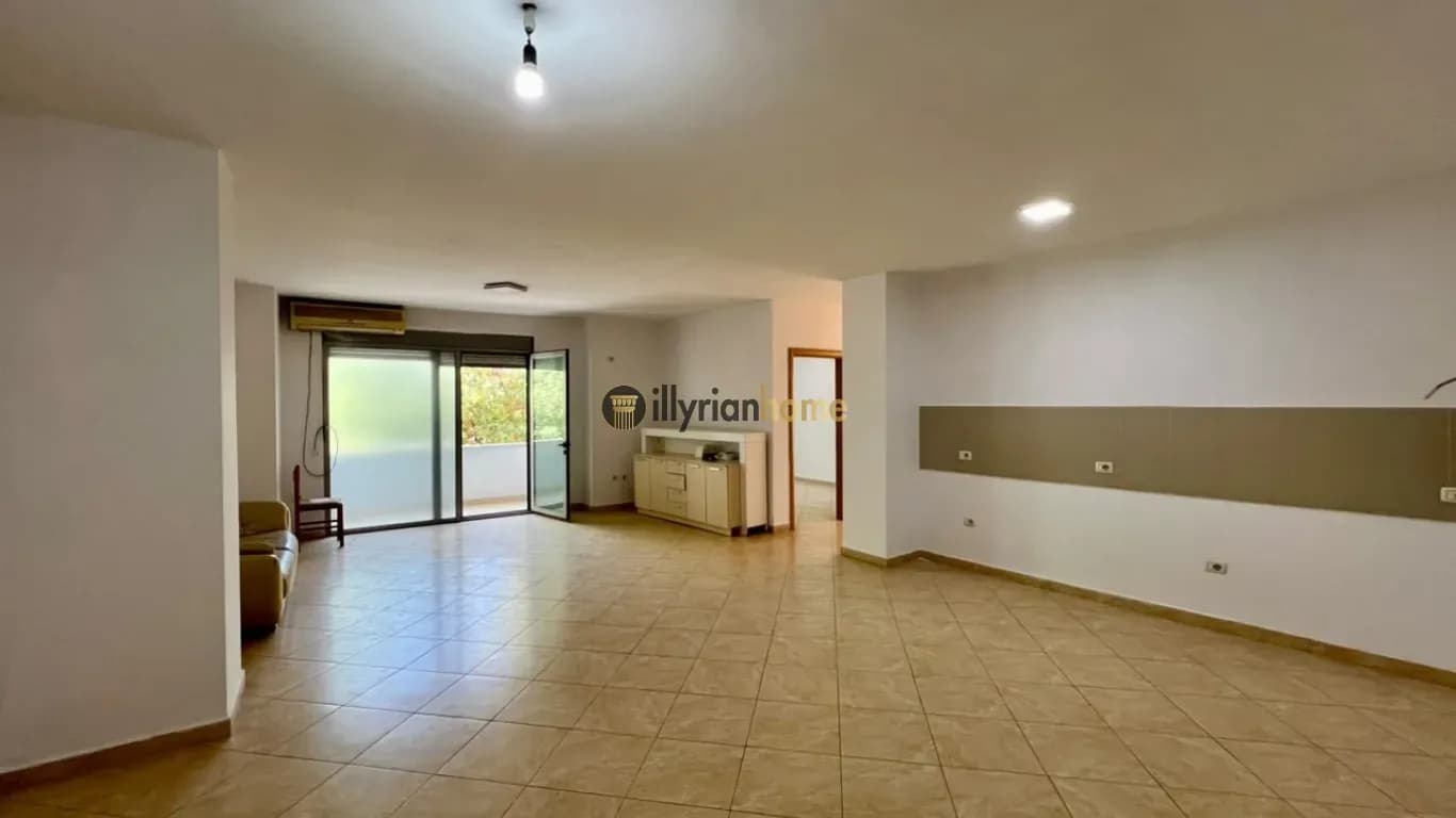 QIRA | APARTAMENT 3+1 , GJIMNAZI "PARTIZANI"-TIRANË