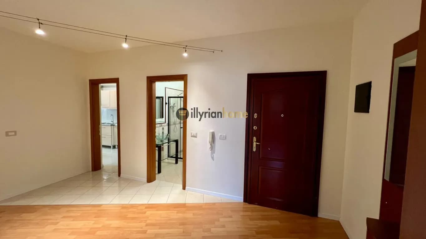 Qira | Apartament 2+1+2 me Ballkon | Pranë Liceut Artistik ,Tiranë