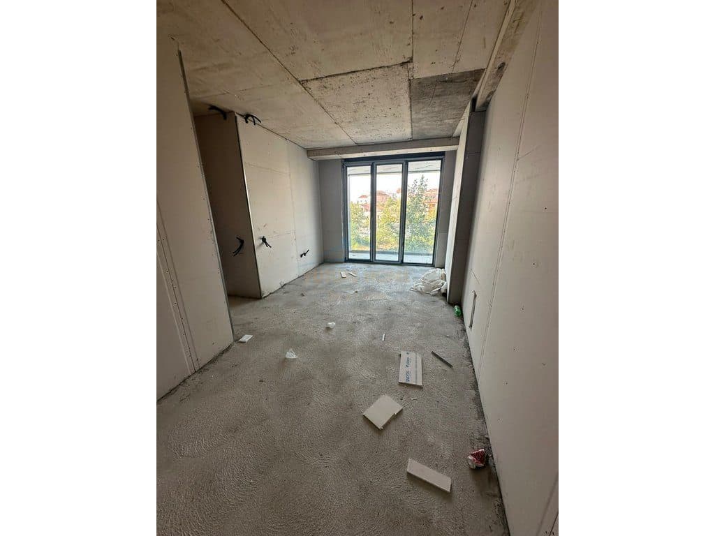 Shitet, Apartament 1+1, Kompleksi Golden Gate, Bulevardi Bajram Curri 4