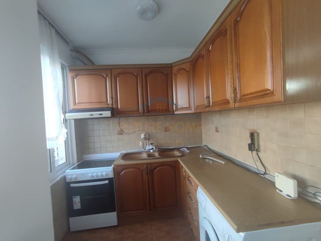 Qera, Apartament 1+1, Komuna e Parisit, Tiranë 2