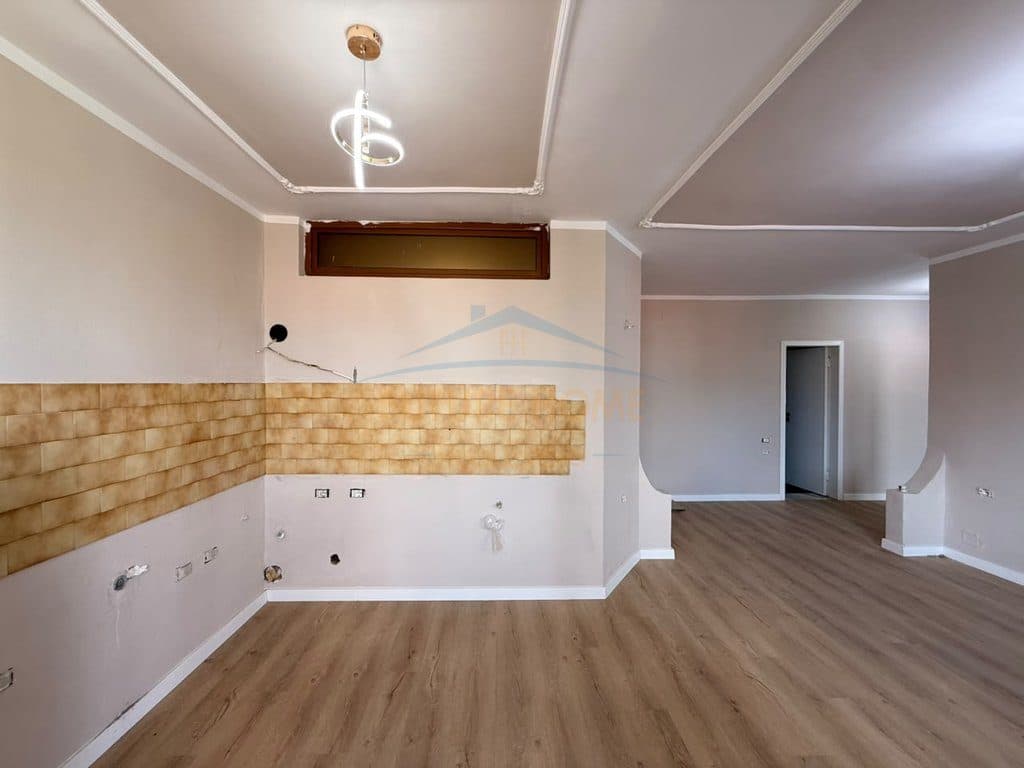 Shitet, Apartament 2+1, Stadiumi Dinamo, Tiranë 3