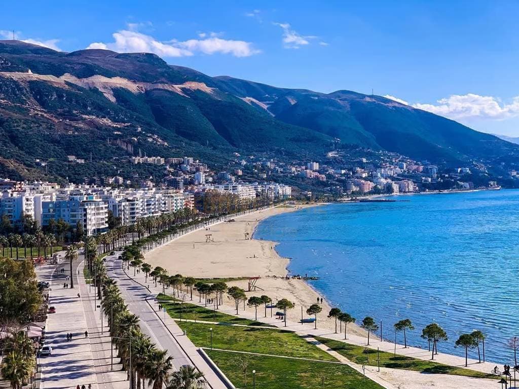 Qera, Ambient Biznesi, Lungomare, Vlorë