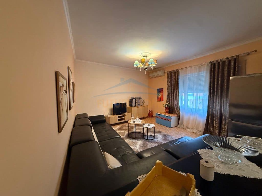 Shitet, Apartament 2+1+2, Shkozë 2
