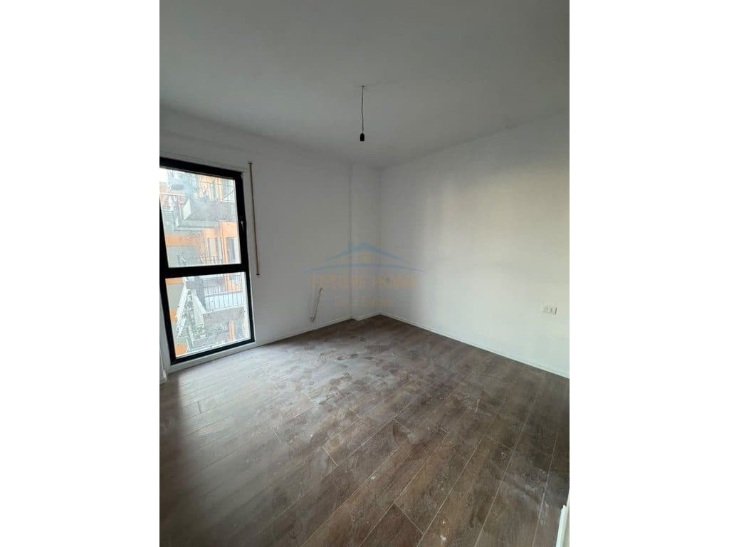 Shitet, Apartament 2+1+2+ 2 Poste Parkim, Rruga Sadik Petrela, Kompleksi ASL 2 3