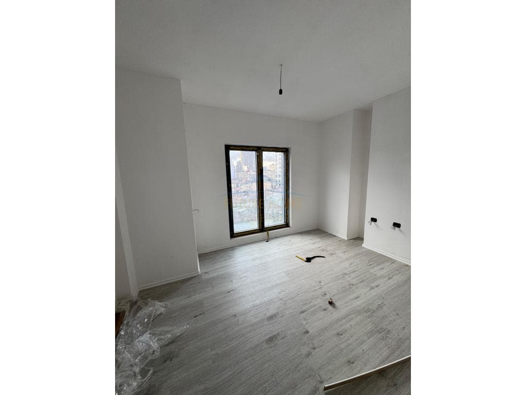 Qera, Apartament 2+1+2, Rruga e Barrikadave