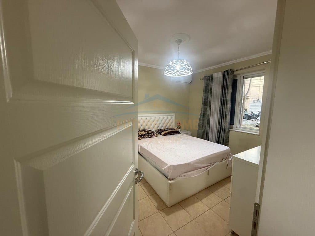 Qera, Apartament 2+1, Rruga Ferit Xhajko 3