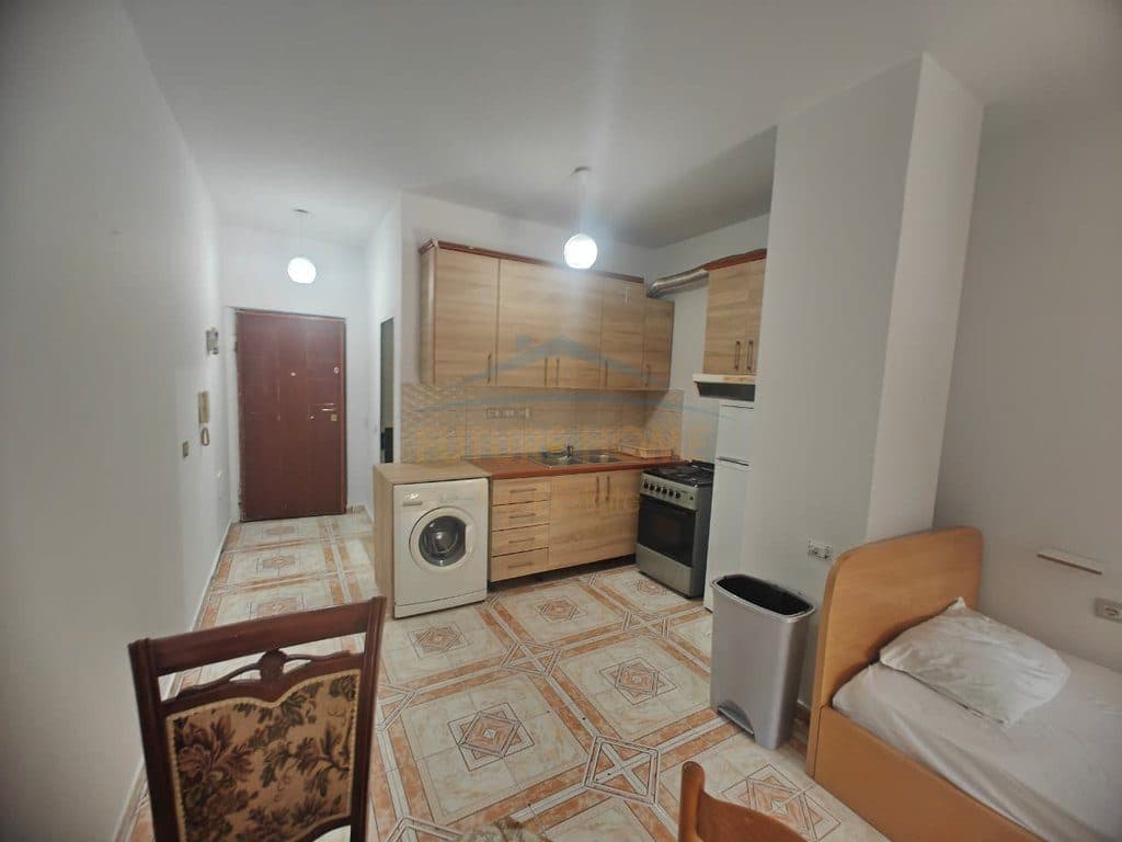Qera, Apartament Studio, Rruga Fortuzi, Tiranë