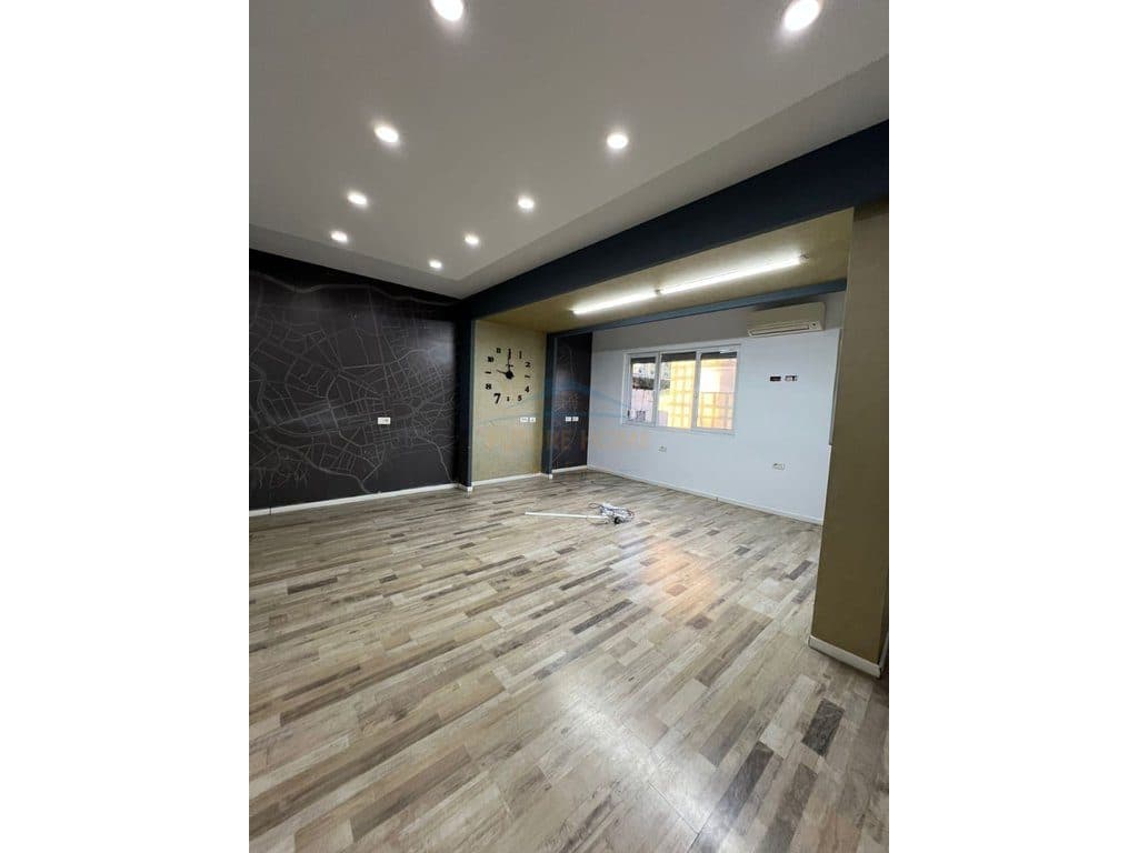 Qera, Apartament 2+1+Depo, Sheshi Willson, Tiranë