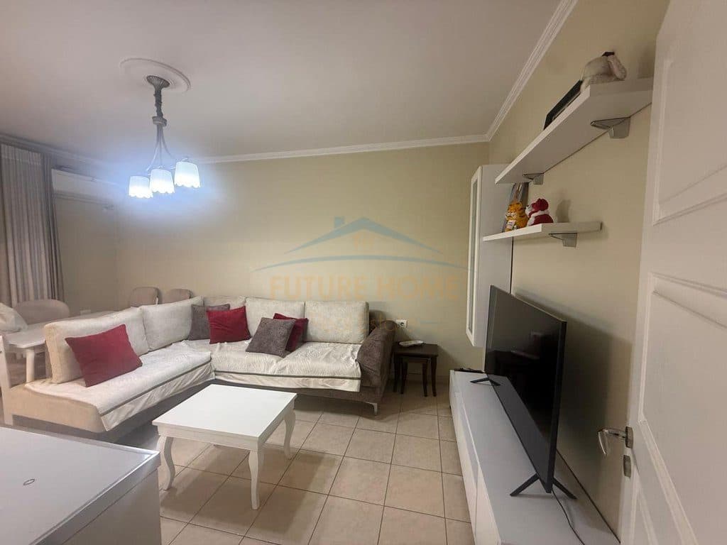 Qera, Apartament 2+1, Rruga Ferit Xhajko