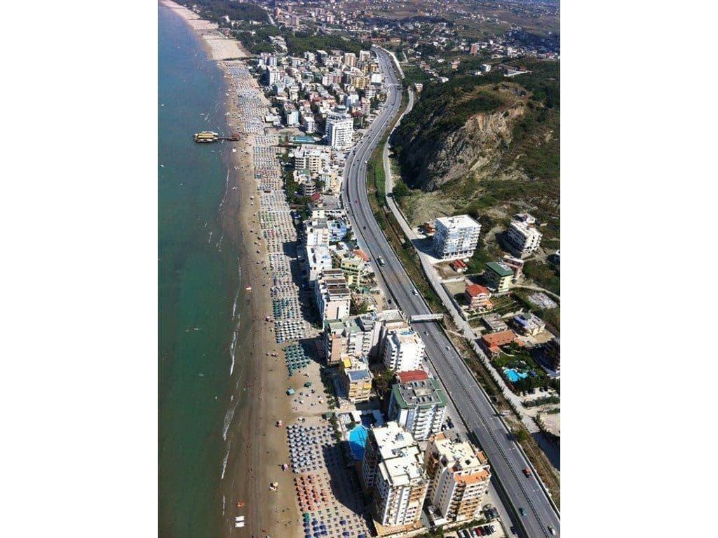 Shitet, Apartament 1+1, Shkëmbi i Kavajës 1