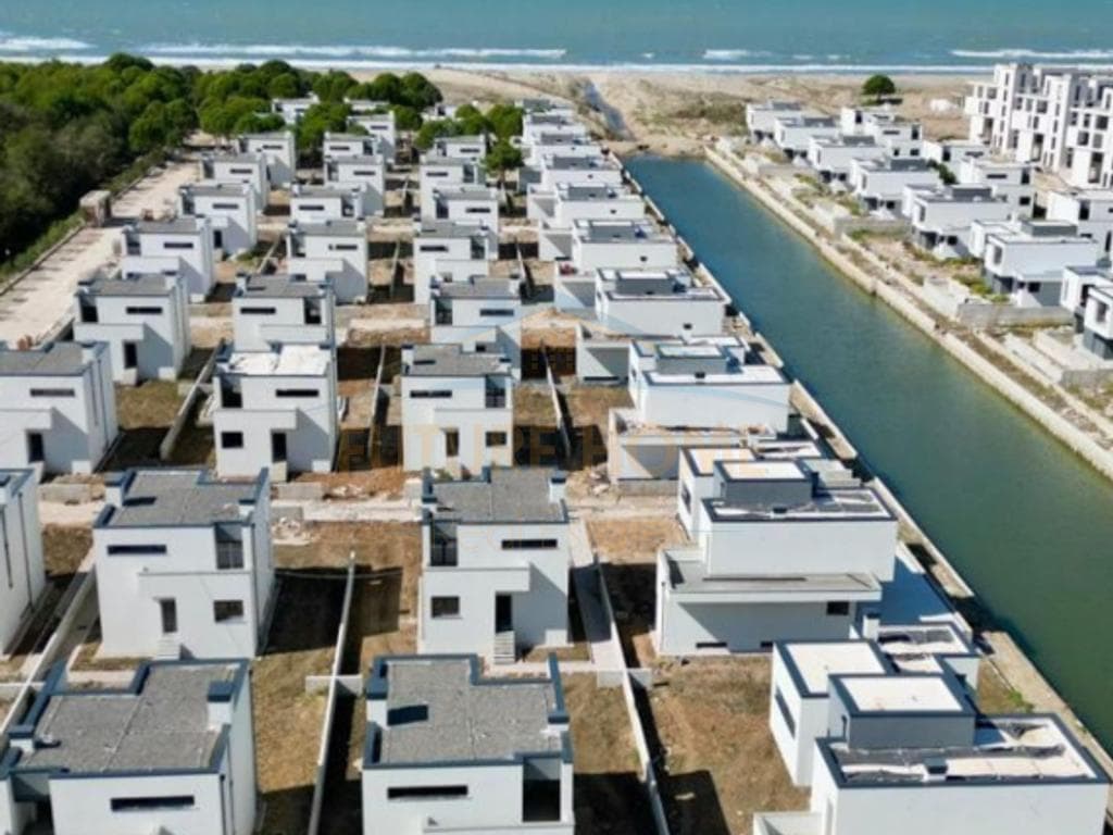 Shitet, Vilë, “Turquoise Marina”, Gjiri I Lalëzit, Durrës 3
