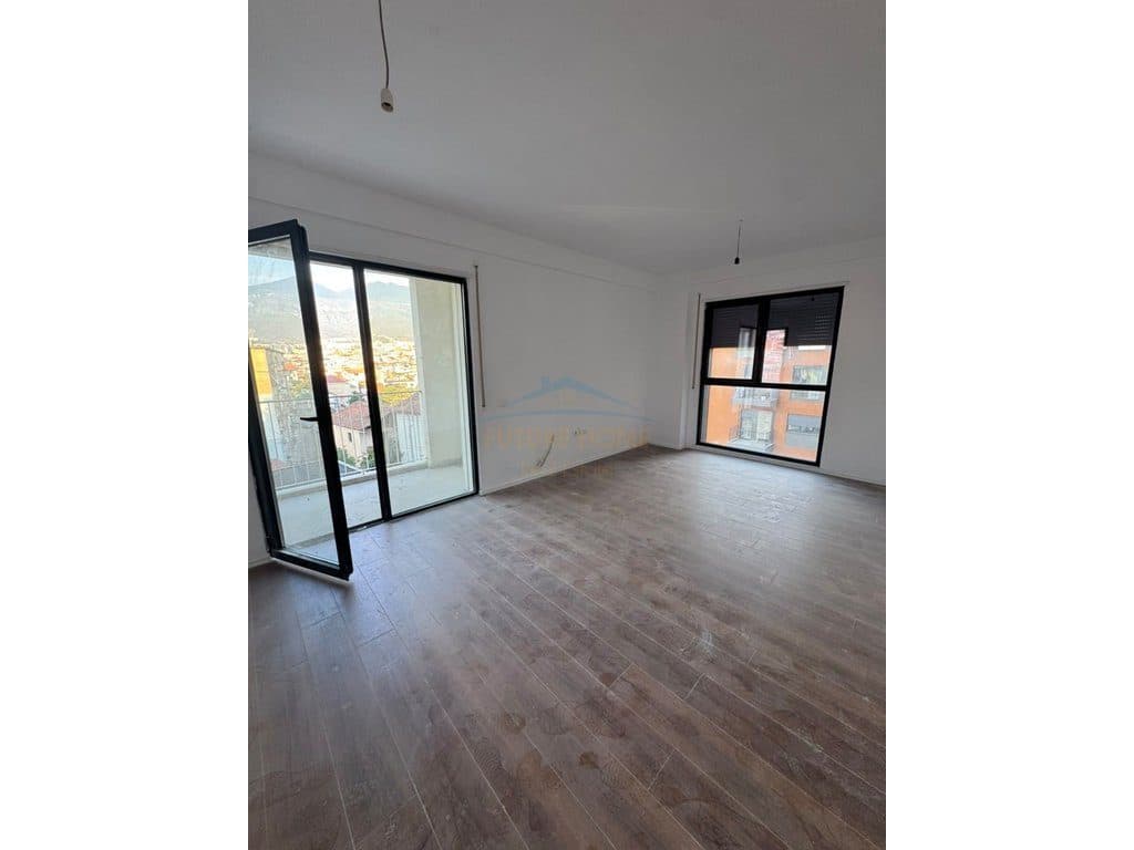 Shitet, Apartament 2+1+2+ 2 Poste Parkim, Rruga Sadik Petrela, Kompleksi ASL 2