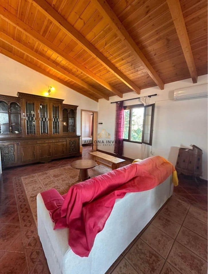 LONG-TERM RENTAL OF THE THIRD FLOOR OF A PRIVATE HOUSE IN KANINA 4