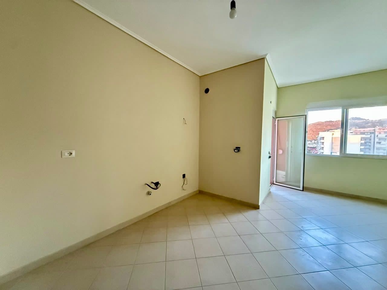 🏠 SHITET APARTAMENT 1+1 NË VLORË. 3