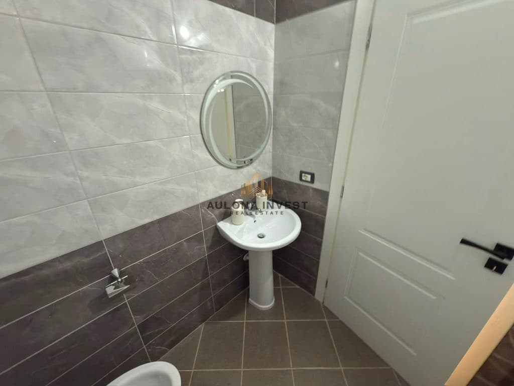 STUDIO ME QERA AFATGJATË – LUNGOMARE,VLORE 4