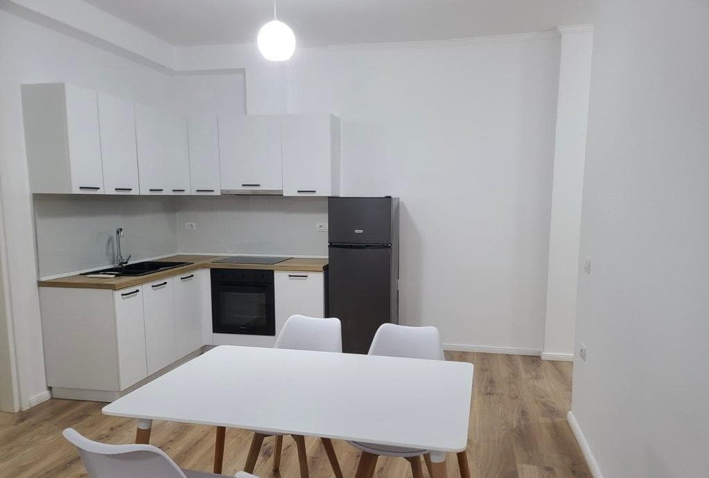 SHITET APARTAMENT 1+1 NE LUNGOMARE,VLORE 2