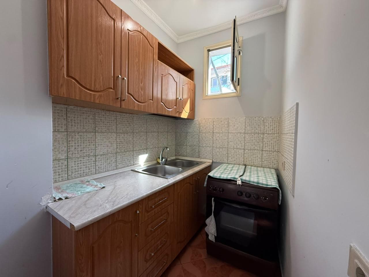 🏠 JEPET STUDIO ME QIRA AFATGJATE – VLORË. 4