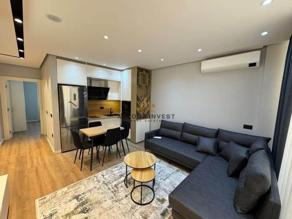 JEPET ME QIRA APARTAMENT LUKSOZ 1+1 JUMBO-VLORË
