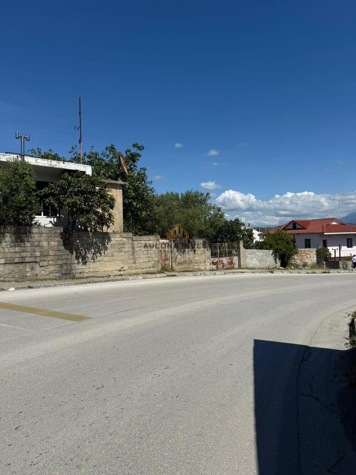 BUSINESS PREMISES FOR RENT ON MAIN STREET - BABIC E 4
