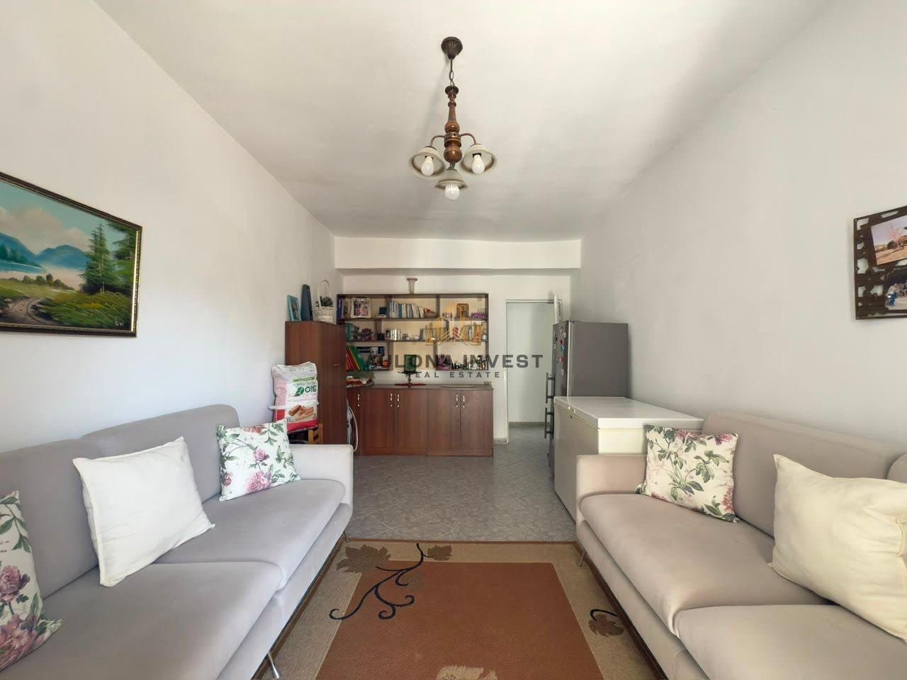 APARTMENT 2+1 FOR SALE IN THE HISTORIC AREA OF VLORE. 4