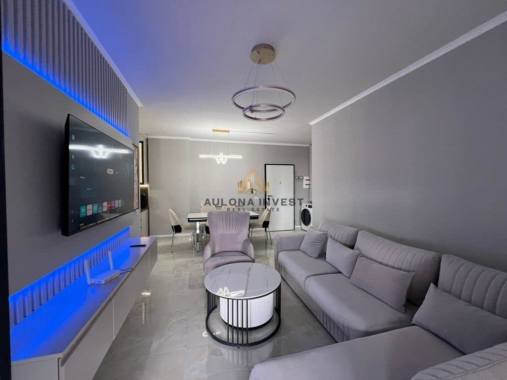 MODERN 2+1 APARTMENT FOR SALE IN VLORE Shkolla e
